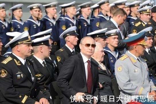 普京亲口承认中国出兵，中俄军事合作的深化与全球影响，普京承认中国出兵，中俄军事合作深化与全球格局变动