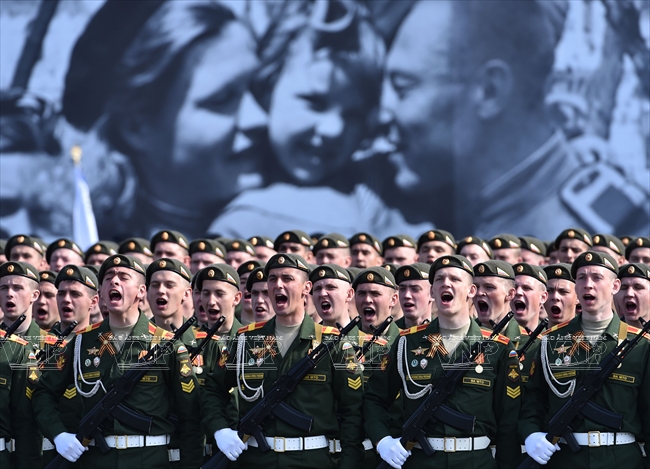 纪念苏联卫国战争胜利70周年，历史回顾与启示，苏联卫国战争胜利70周年，历史回顾与启示