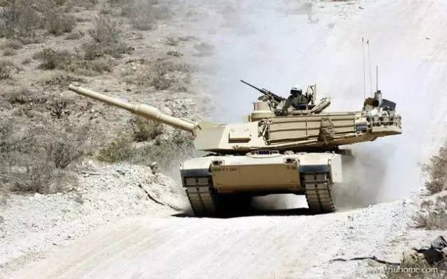 M1A2 SEPV4主战坦克，现代陆战之王的杰出代表，M1A2 SEPV4主战坦克，现代陆战之王的典范