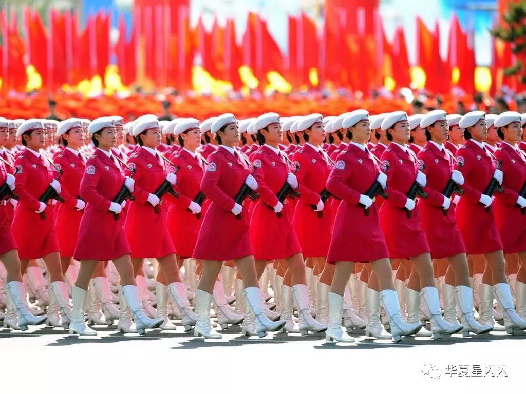 国庆阅兵方队简单画，描绘荣耀瞬间，国庆阅兵方队简易绘画，荣耀瞬间的定格
