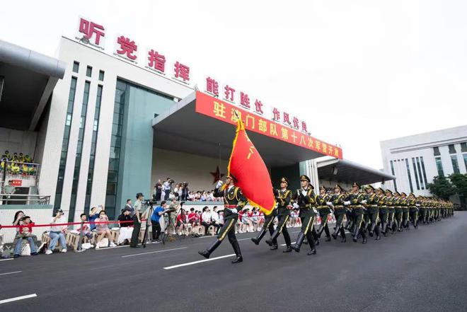 解放军驻澳门部队大厦，历史与时代的见证，解放军驻澳门部队大厦，历史与时代的交汇见证