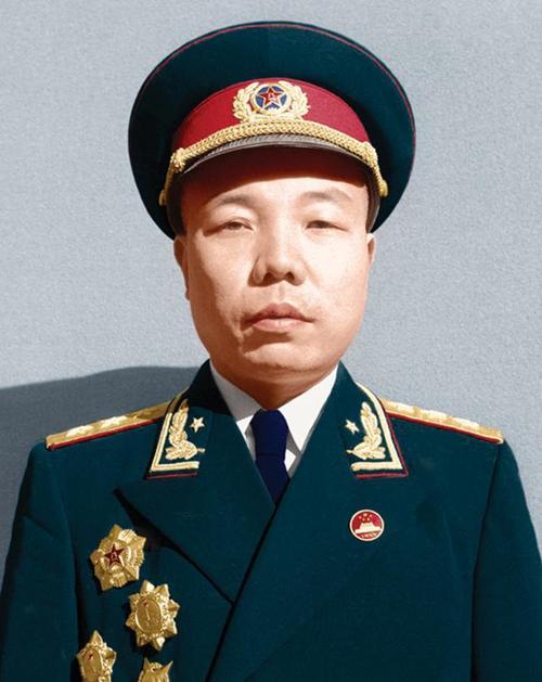 青春热血铸军魂