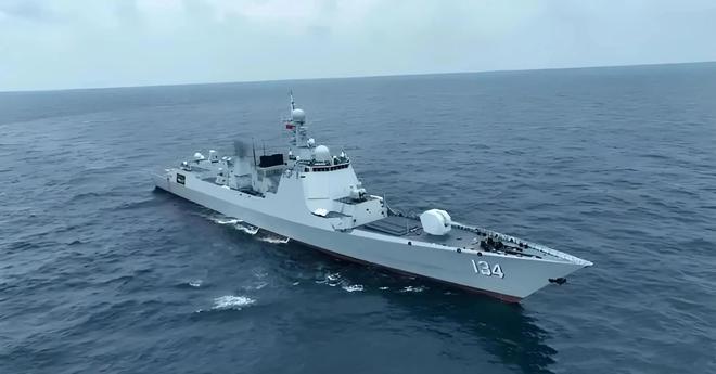 海军绍兴舰，新时代的海上利剑，海军绍兴舰，新时代海上利剑展锋芒