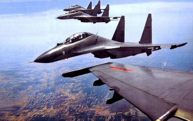 中国空军装备最多的飞机，歼击机的力量之源，中国空军歼击机的力量之源，装备最丰富的飞机类型解析