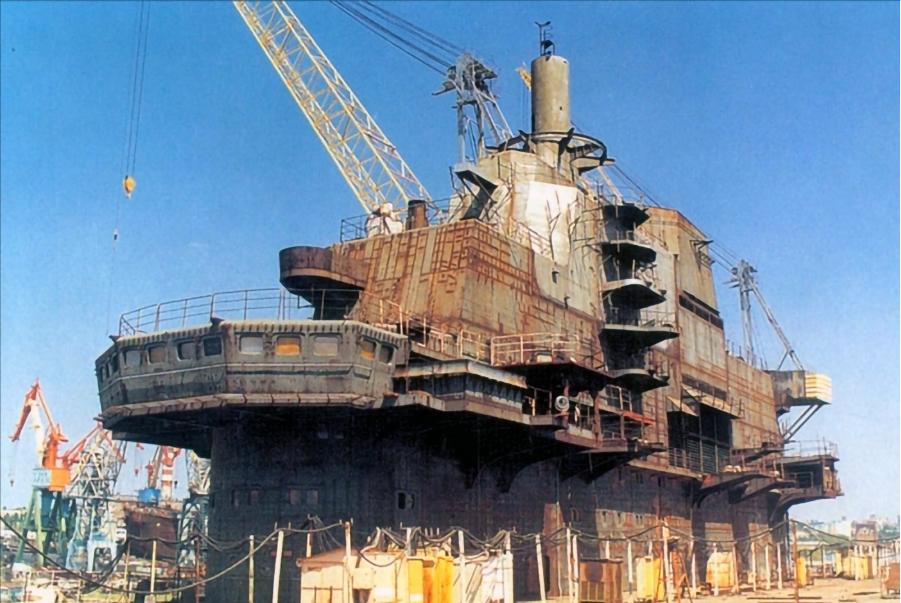 瓦良格号母舰续建工程，重塑中国海军力量的深度解析，瓦良格号母舰续建工程，重塑中国海军力量的战略解析