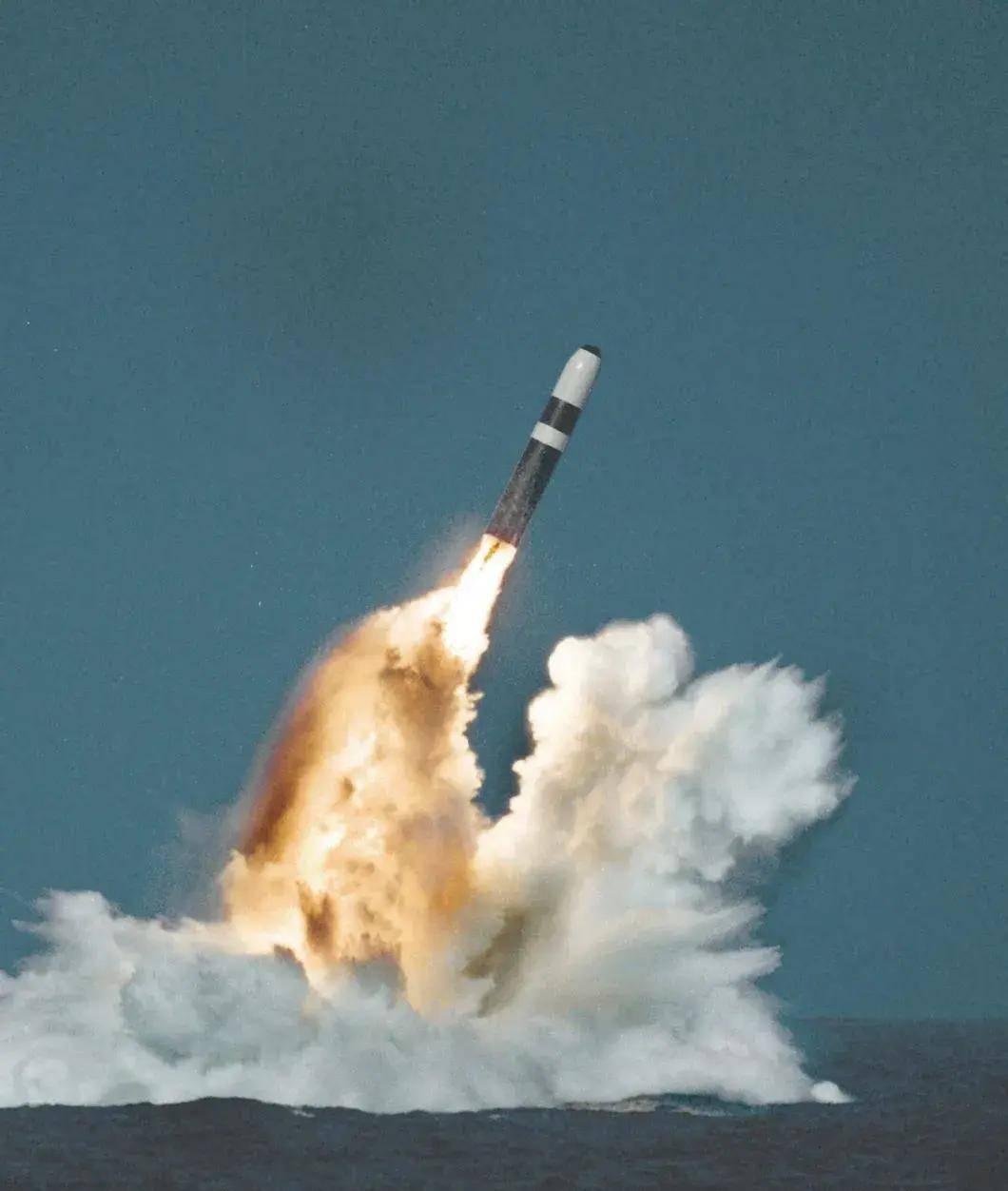 中国洲际导弹东风41,力量与智慧的象征,中国洲际导弹东风41,力量与智慧的完美结合