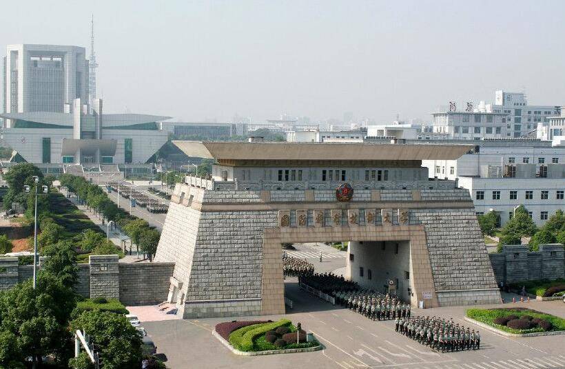 国防科技大学管理学院,培养卓越军事领导力的摇篮,国防科技大学管理学院,卓越军事领导力的摇篮培育基地