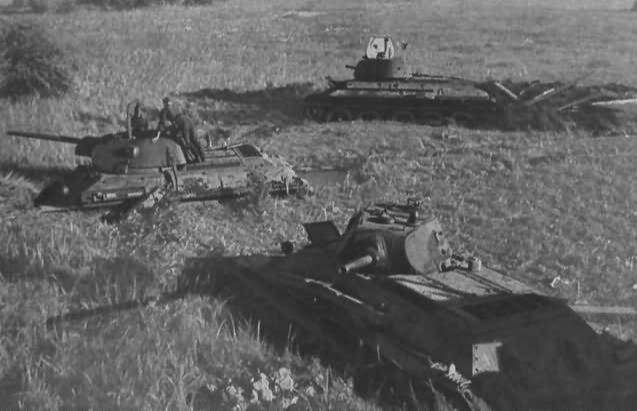 T34与虎式，二战中的重型坦克对决，二战重型坦克对决，T34与虎式的交锋