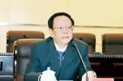 杨杰，空降兵第15军的杰出将领，杨杰，空降兵第15军英勇将领