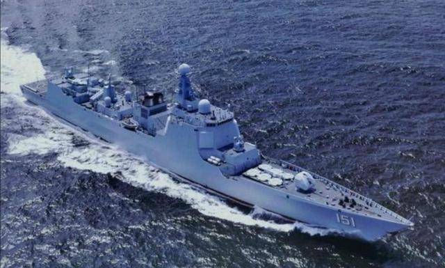 中国海军新力量，小号手052C型驱逐舰，中国海军新力量，052C型驱逐舰亮相，展现强大实力