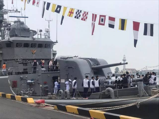 参观中国军舰,一次难忘的体验之旅,参观中国军舰,深刻难忘的体验之旅