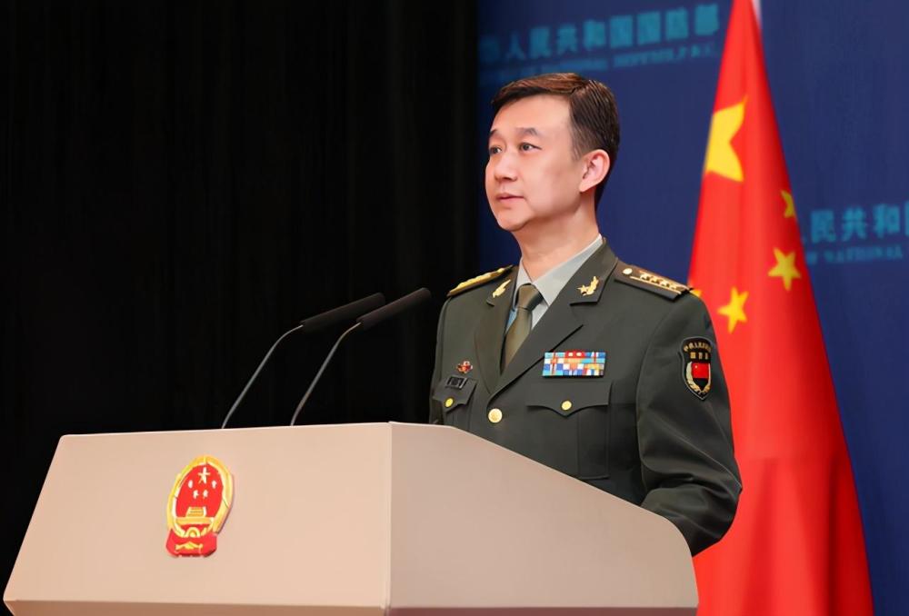 国防部长魏凤和的近况，责任与担当的时代楷模，国防部长魏凤和，时代楷模的责任与担当