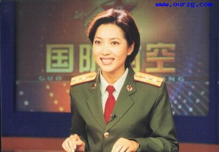 军事节目最早的主持人,探索军事传播的先驱者,军事节目早期主持人,探索军事传播的先驱者之路