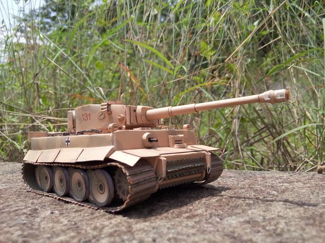 T34、虎式与谢尔曼，哪个更厉害？，揭秘三大坦克之王，T34、虎式与谢尔曼，究竟谁更厉害？