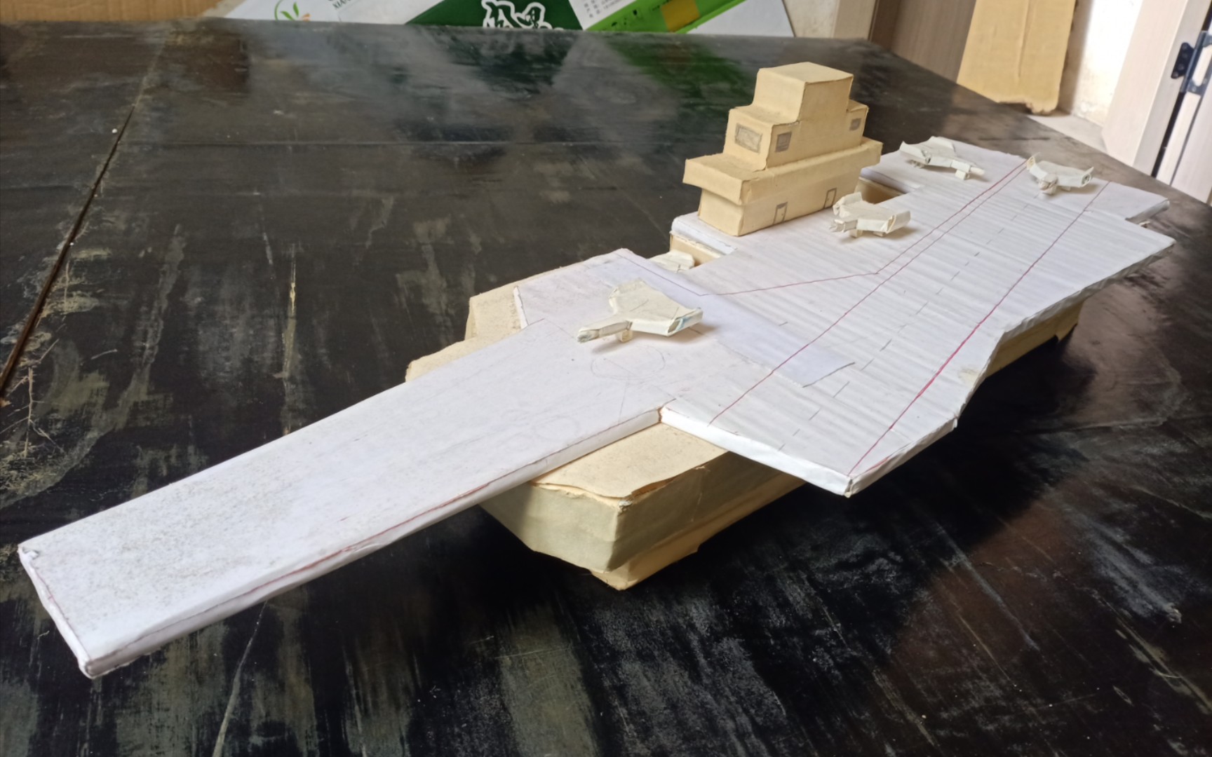 折纸航空母舰模型,探索纸艺与军事科技的完美结合,折纸航空母舰模型,纸艺与军事科技的绝美融合