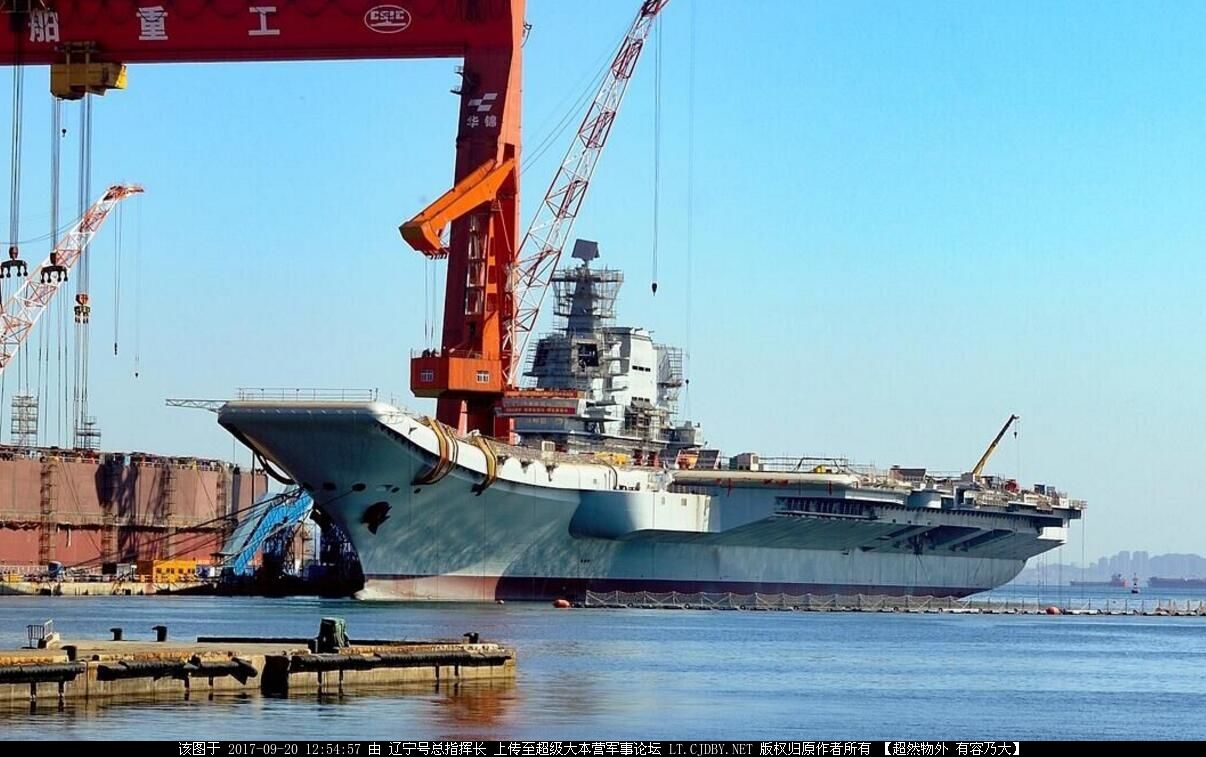 国产航母海试