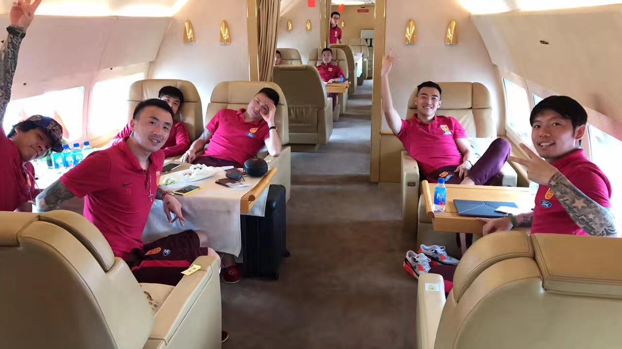空军一号，揭秘百度百科中的传奇，空军一号，揭秘传奇背后的故事，探寻百科中的荣耀篇章