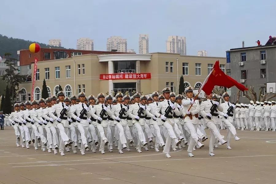 中国解放军大连舰艇学院官网，历史、现状与未来展望，中国解放军大连舰艇学院，历史沿革、现状概览与未来展望