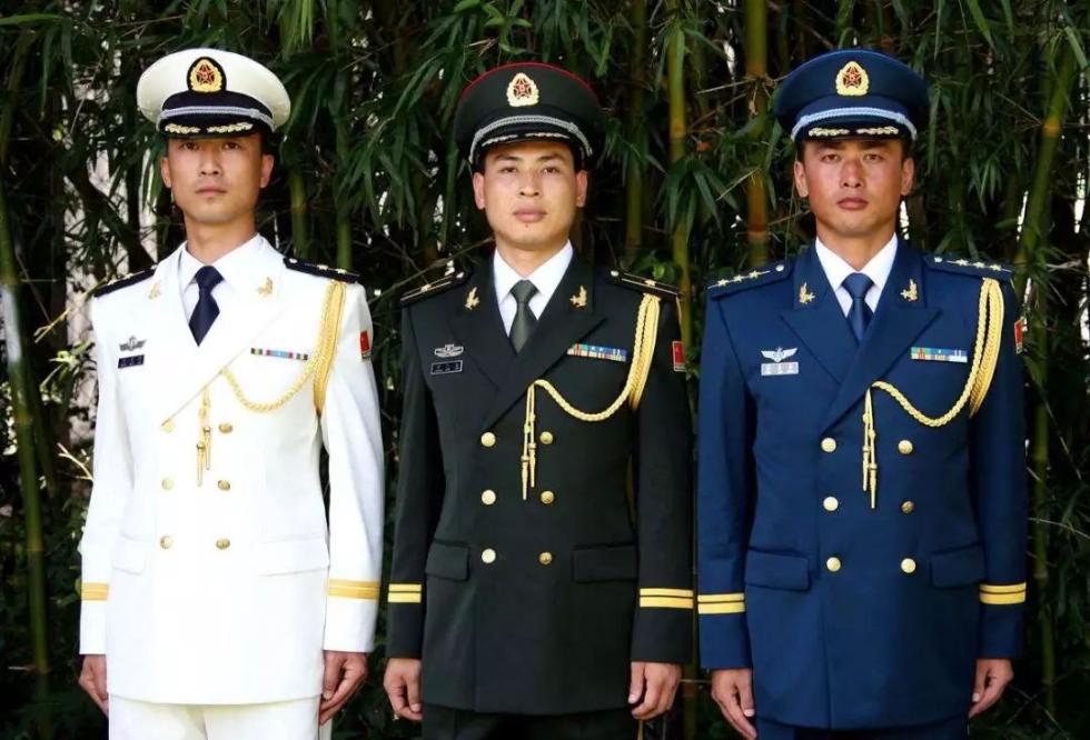 解放军最新军装图片，展现新时代军人的风采，解放军最新军装展现新时代军人风采