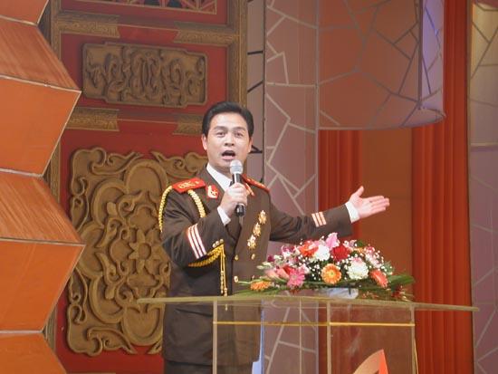 中央七套军事节目主持人，铁血军魂的传播者，中央七套军事节目主持人，铁血军魂的传递者