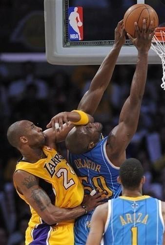 NBA裤裆藏枪图片，背后的故事与公众的反应，NBA裤裆藏枪事件揭秘，背后的故事与公众反响热议