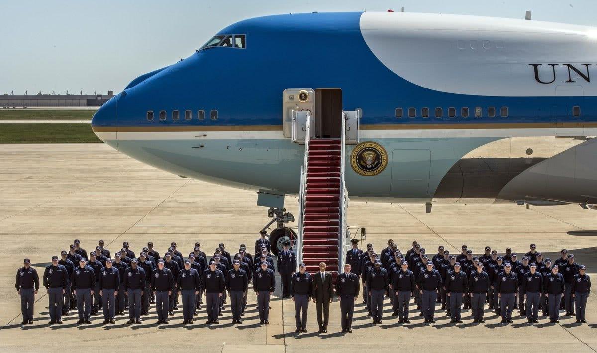 探索中国空军一号，力量与荣耀的象征，中国空军一号，力量与荣耀的空中使者