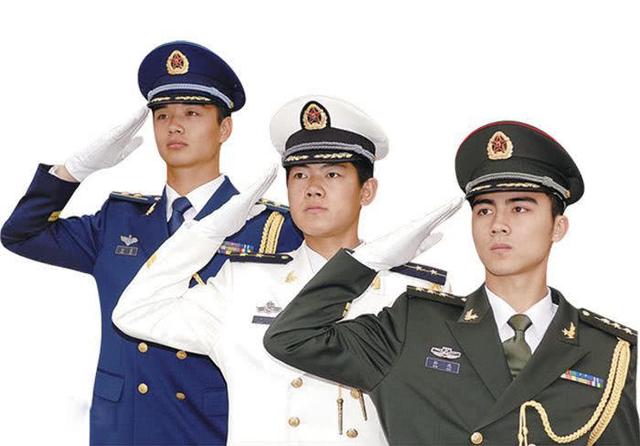 探索军服的世界，各种军服图片的魅力与象征意义，军服世界探索，图片魅力与象征意义揭秘