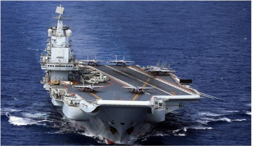 辽宁舰的规模与足球场大小的对比探究，辽宁舰规模与足球场大小对比揭秘