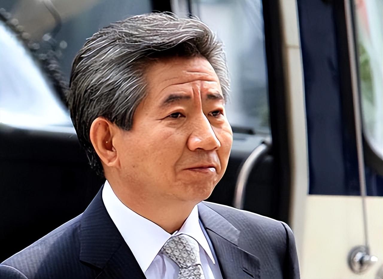 卢武铉,一位传奇人物的奋斗与影响,卢武铉,传奇人物的奋斗历程与深远影响