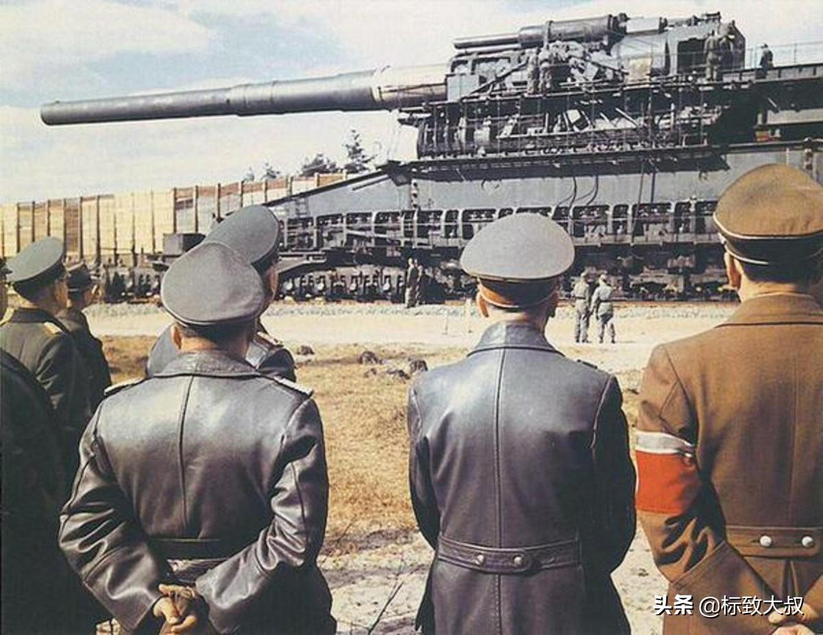 古斯塔夫巨炮，巨炮之王的传奇故事，古斯塔夫巨炮，巨炮之王的传奇之旅