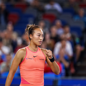 郑钦文最新比赛消息，展现中国网球新力量的璀璨时刻，郑钦文闪耀赛场，中国网球新力量璀璨时刻