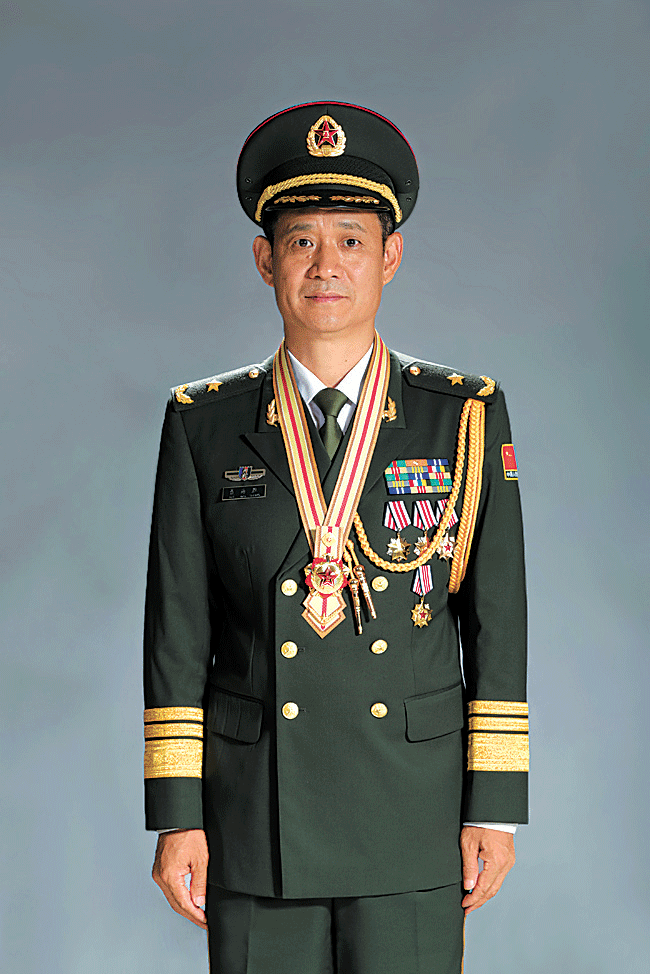 红旗勋章与八一勋章，两种勋章的卓越之处与比较分析，红旗勋章与八一勋章，卓越之处与比较分析概述