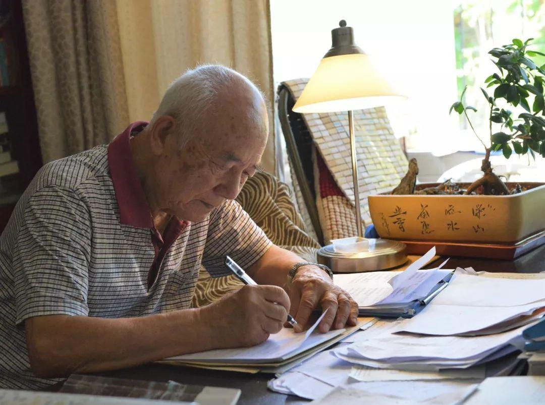 广州战士歌舞团演绎志愿军战歌,激情燃烧的岁月与不灭的荣光,广州战士歌舞团再现志愿军战歌,岁月激情与荣光的永恒传承