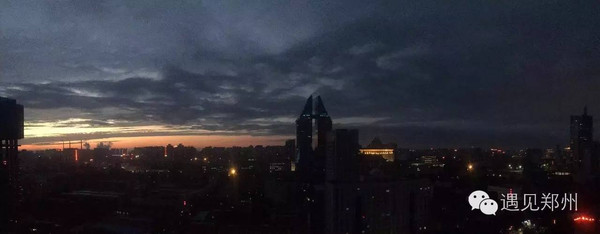 郑州今日之暗,挑战与希望交织的沉重时刻,郑州面临挑战与希望的沉重时刻