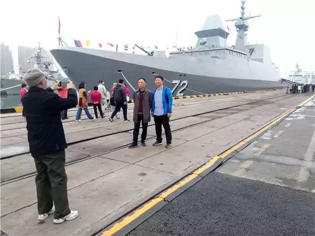 海军成立75周年舰艇开放日,展示力量、彰显荣耀与传承,海军成立75周年舰艇开放日,展示力量,传承荣耀与辉煌