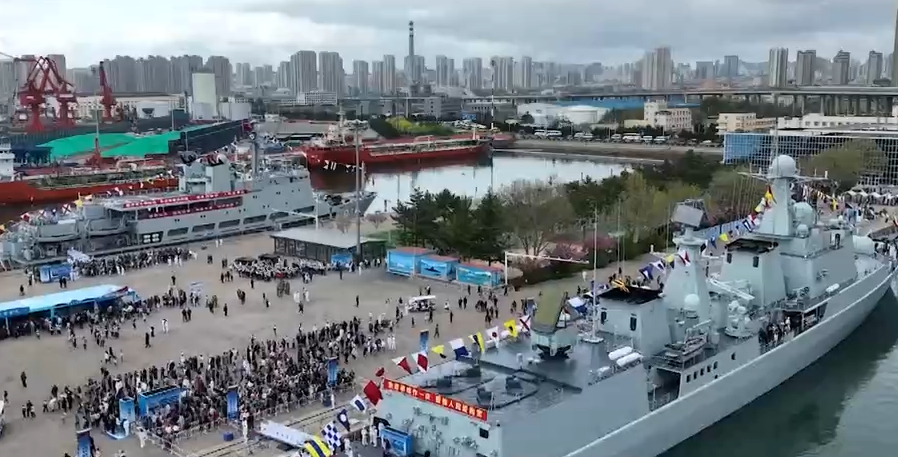 海军成立75周年舰艇开放日,展示力量、彰显荣耀与传承,海军成立75周年舰艇开放日,展示力量,传承荣耀与辉煌