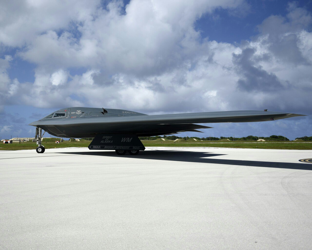 B-2轰炸机可以携带核弹吗？历史与技术的探讨，B-2轰炸机核弹携带能力，历史与技术的探究