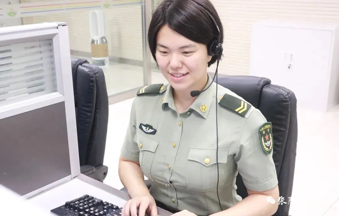 话务女兵,通信线上的铿锵玫瑰,话务女兵,通信线上的铿锵玫瑰战士