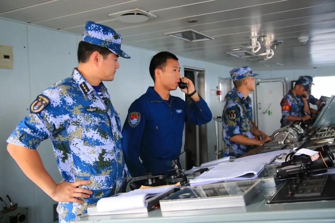 中澳军舰对比，海军力量的差异与相似，中澳军舰对比，海军力量的差异与相似之处探究
