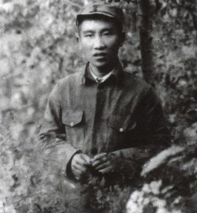 段苏权不满军衔后果,深度分析与理解,段苏权对军衔不满的背后,深度分析与理解