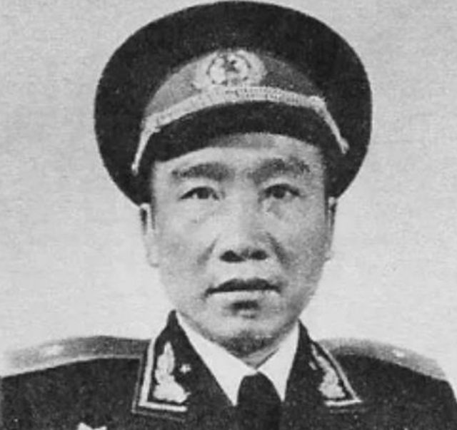 段苏权不满军衔后果,深度分析与理解,段苏权对军衔不满的背后,深度分析与理解