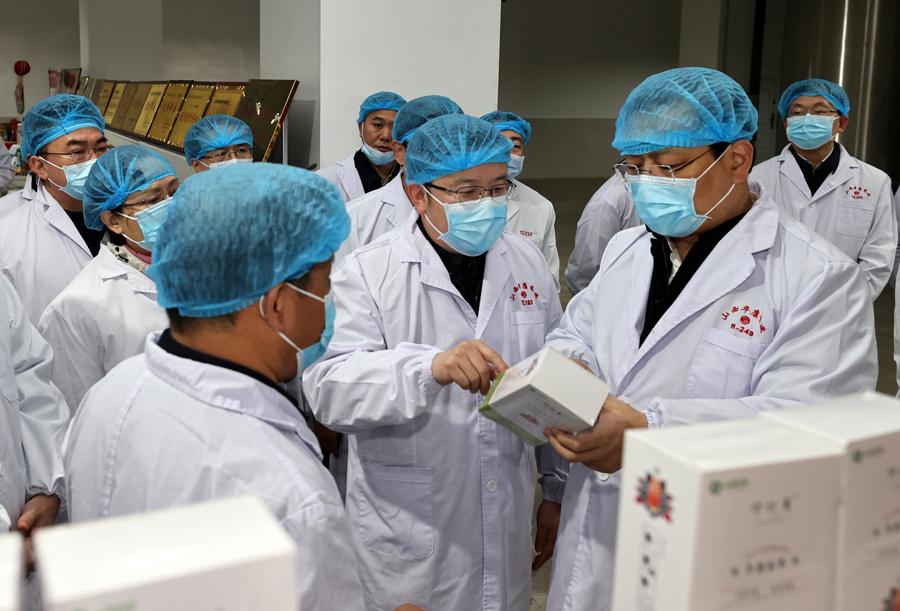 第13集团军组织冬季拉练,锤炼铁军,锻造战斗力,第13集团军冬季拉练锤炼战斗力,锻造铁军精神