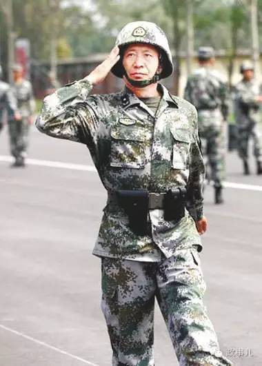集团军与军长，职责与角色解析，集团军与军长，职责与角色深度解析