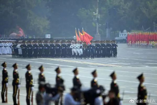 揭秘阅兵中的装备方队，32个方队都有哪些亮点？，阅兵揭秘，装备方队亮点解析，32个方队精彩展示！