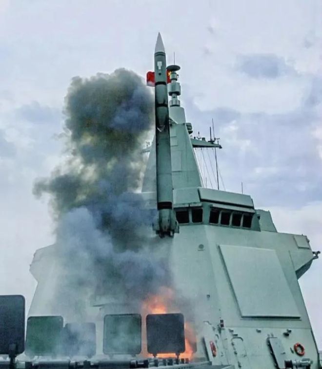 中国海军新型战舰