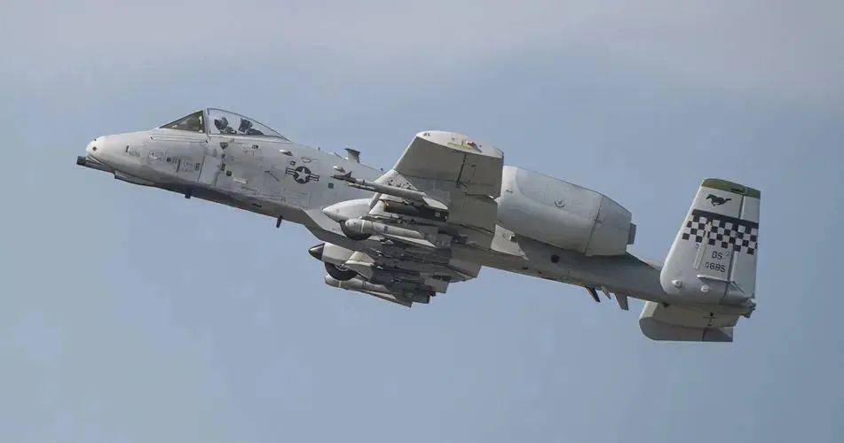 A-10攻击机引擎深度解析，A-10攻击机引擎内部深度解析