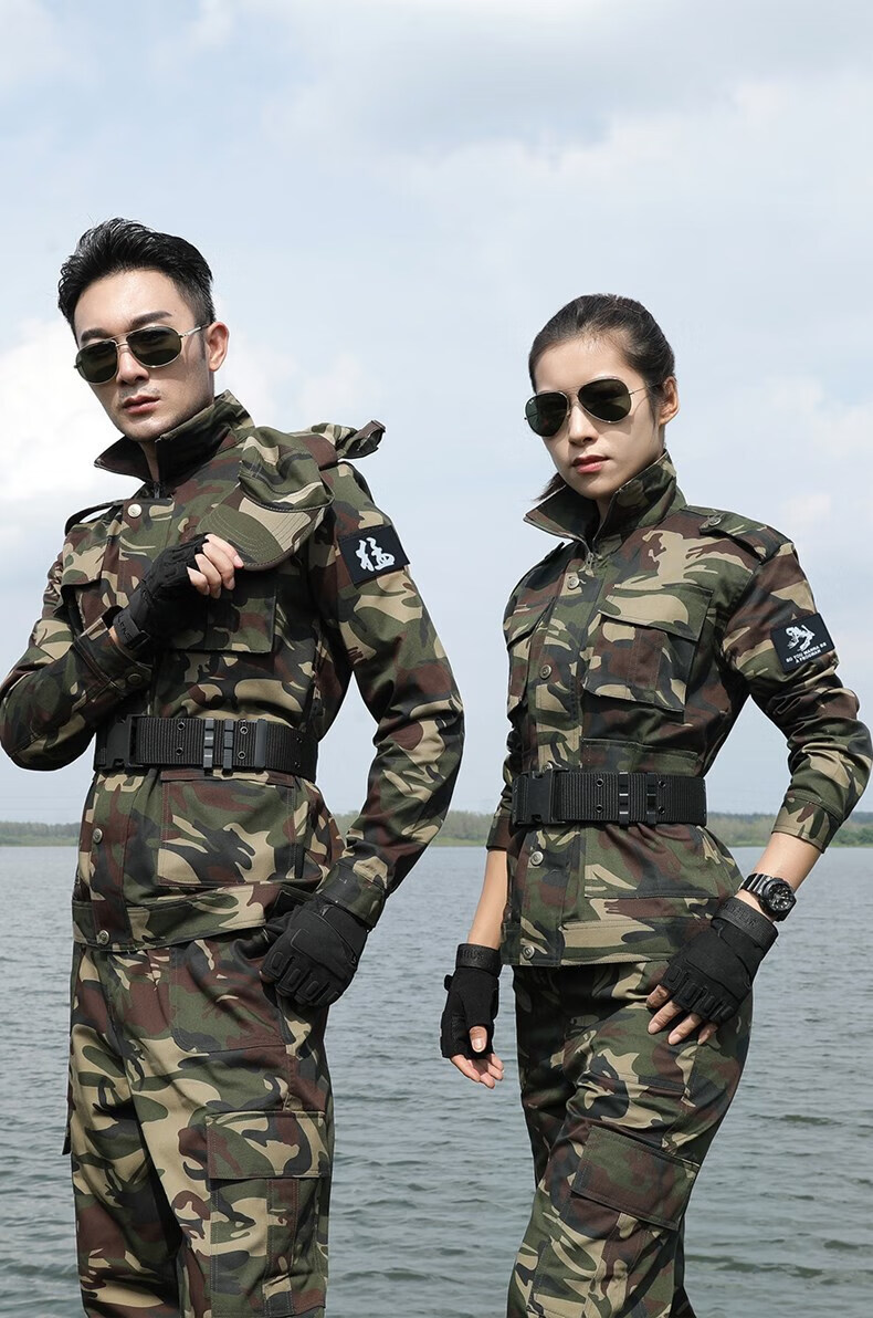 探索新篇章,揭秘2022新迷彩服的风采与功能,揭秘2022新迷彩服风采与功能,探索未来战场的新篇章