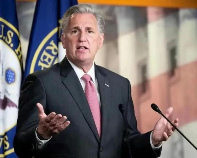 佩洛西与特朗普,国际政治舞台上的微妙观察,佩洛西与特朗普,国际政治舞台的微妙博弈