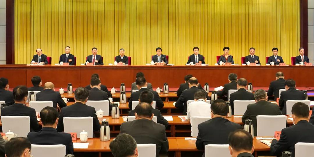新一届政治常务委员简历概览，新一届政治常务委员简历概览，背景、经历与成就一览