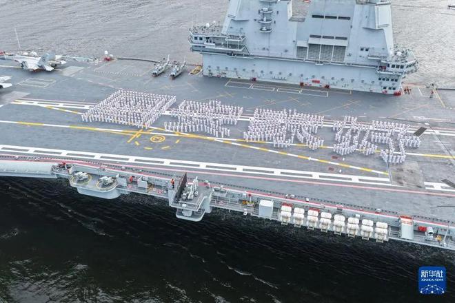 台媒关注，山东舰与辽宁舰驶出基地，展现中国海军力量新篇章，山东舰与辽宁舰双舰出海，中国海军力量新篇章展现